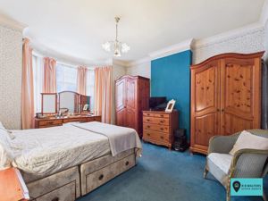 Bedroom- click for photo gallery